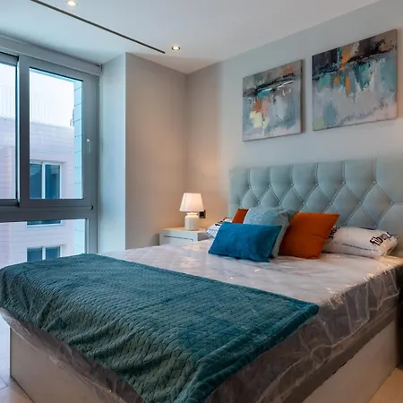 Marina Club Luxury-hosted By Sweetstay * Gibraltar